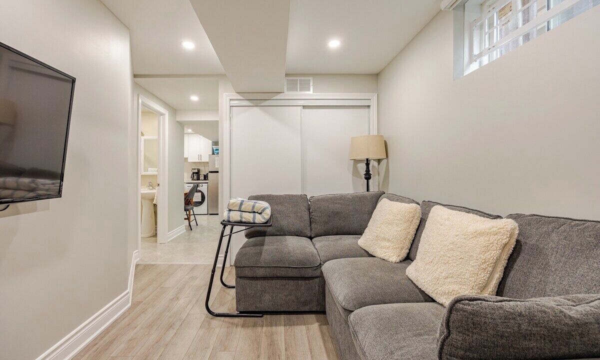 Photo of Livingroom in Richmond Hill