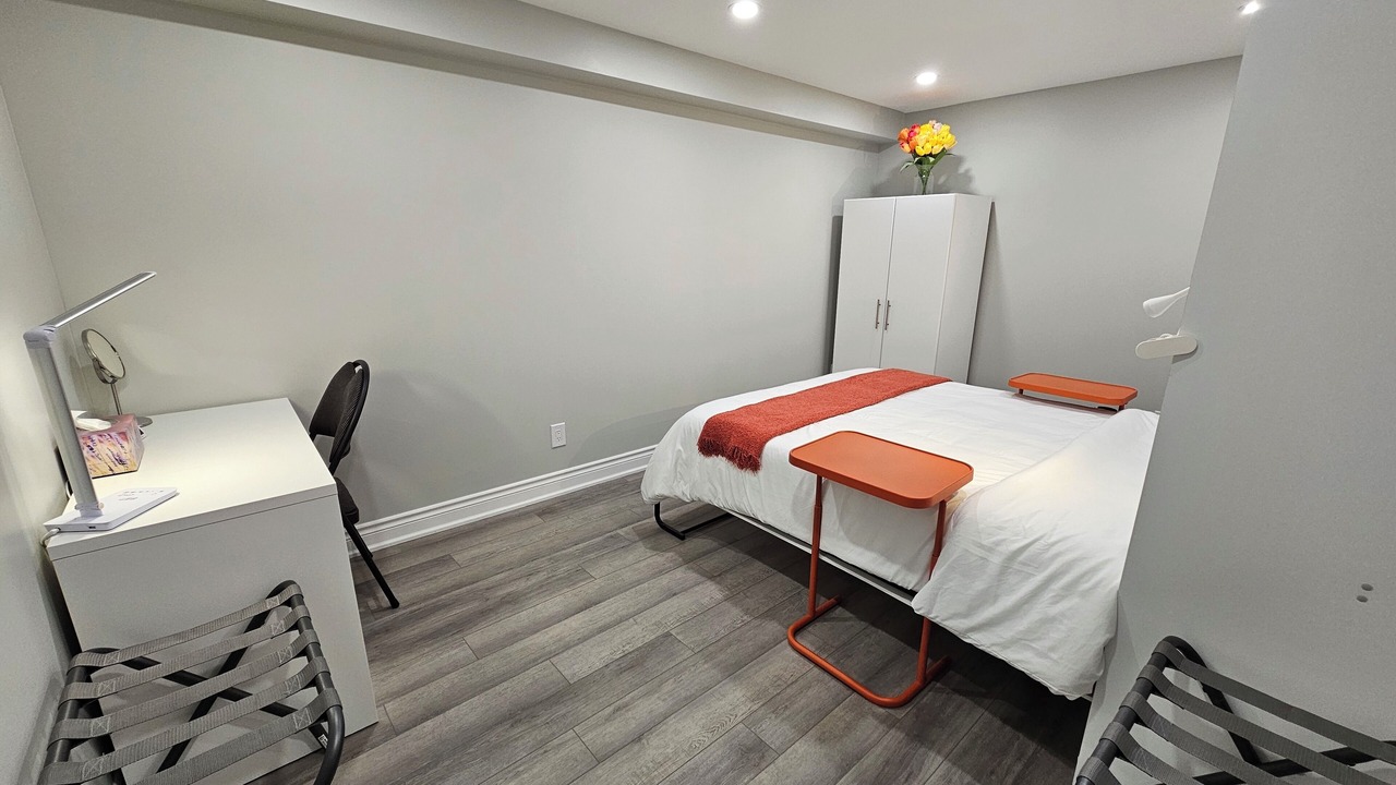 Photo of Bedroom in Richmond Hill