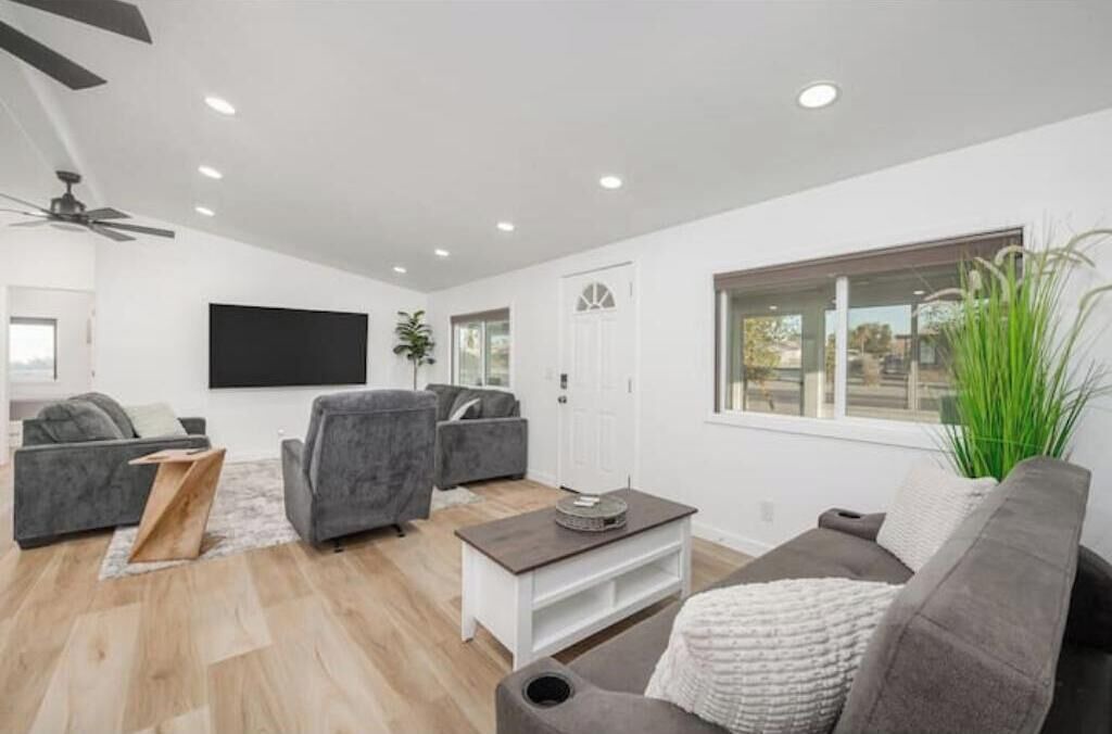 Photo of Livingroom in Bullhead City