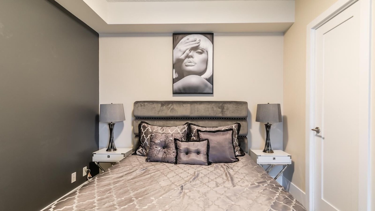 Photo of Bedroom in Toronto Entertainment District