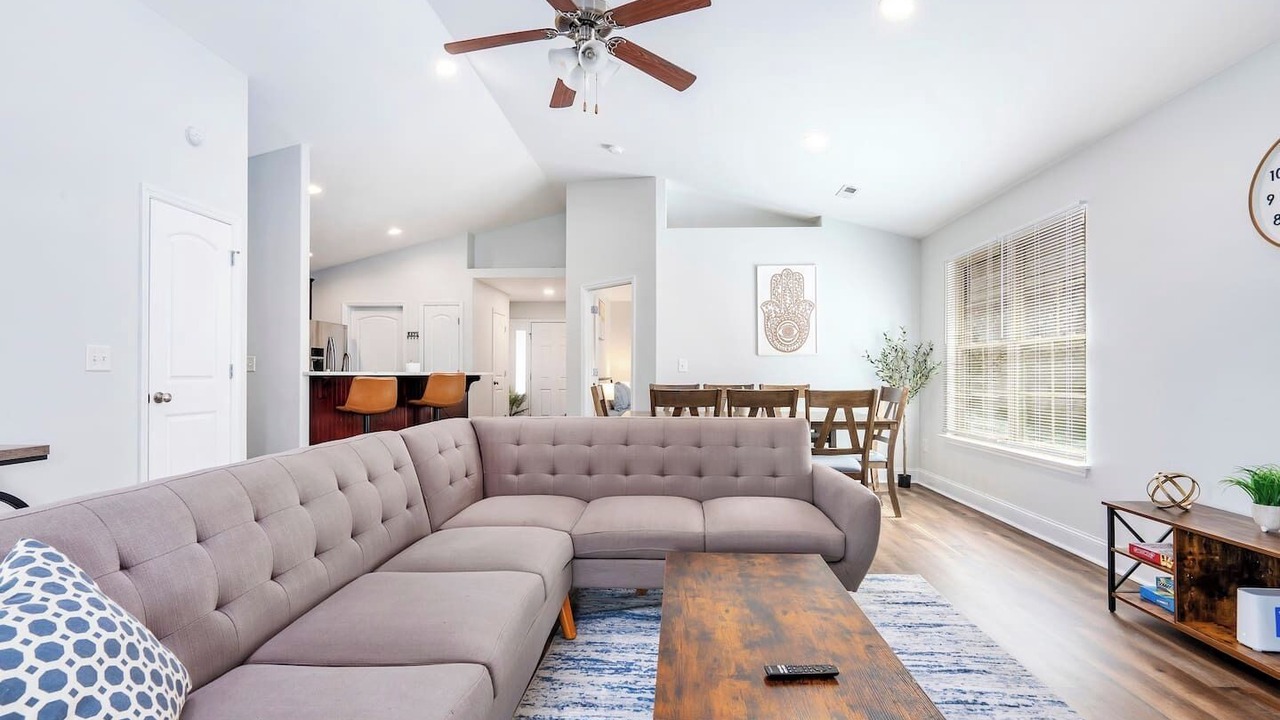 Photo of Livingroom in Madison