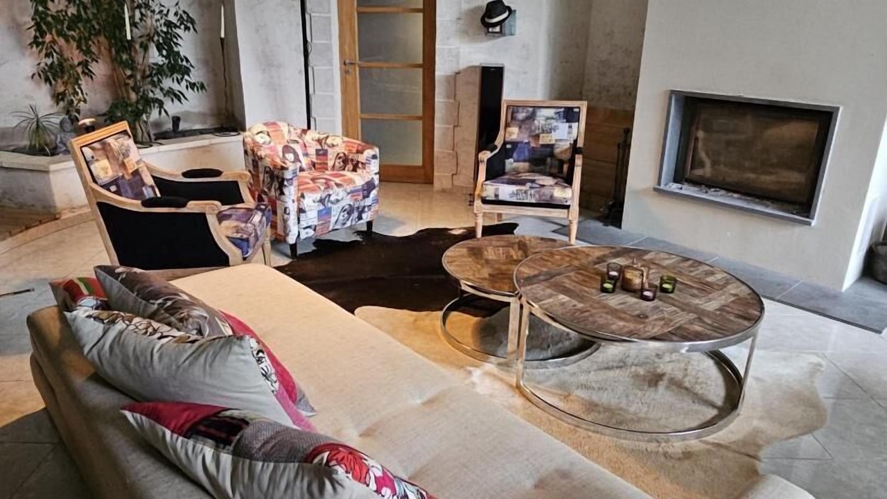 Photo of Livingroom in Pierry