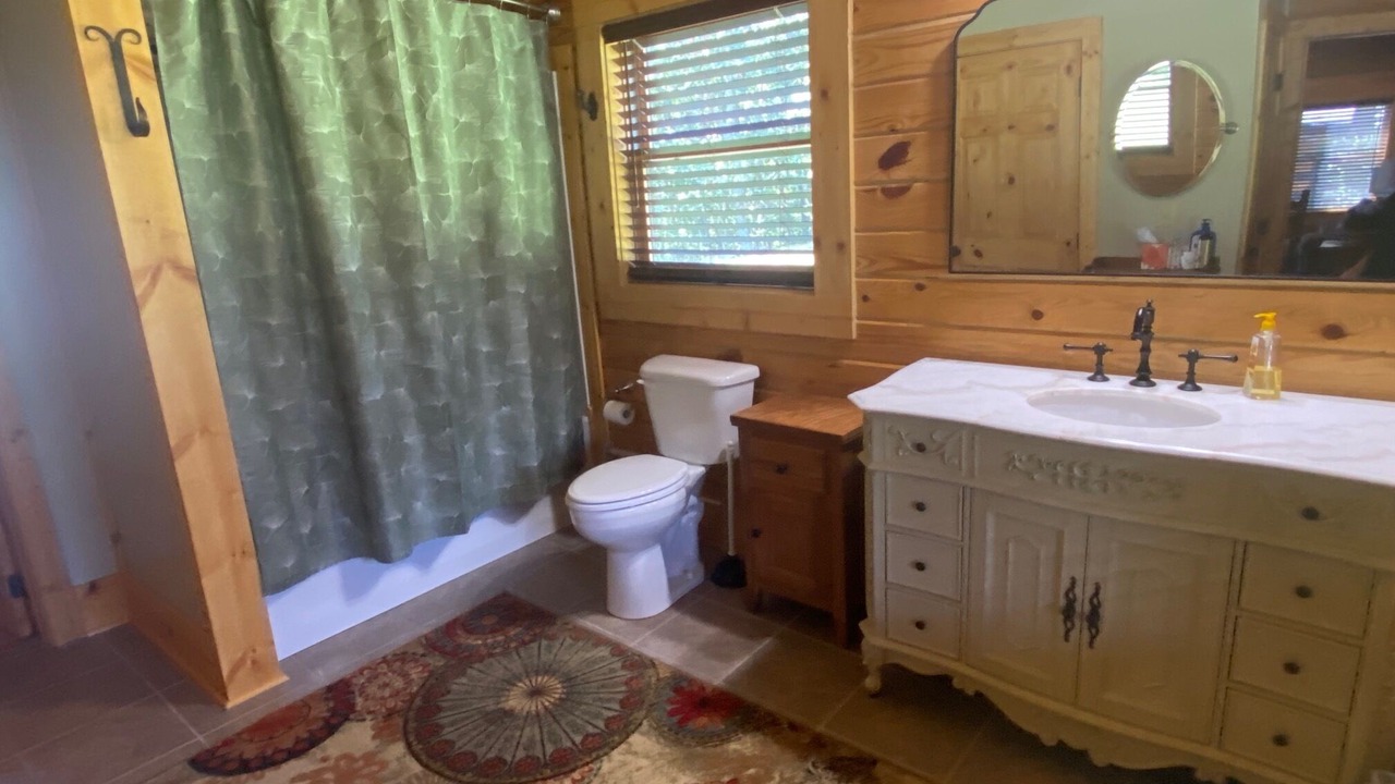 Photo of Bathroom in Fort Payne