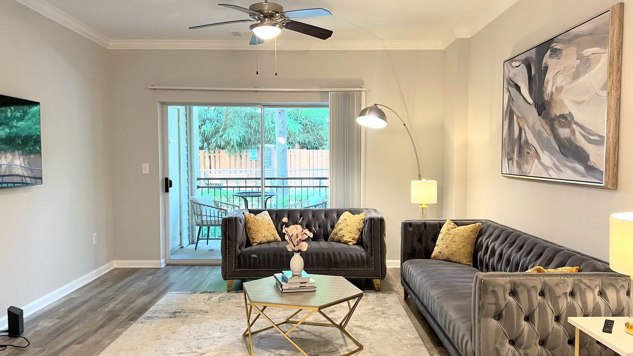 Photo of Livingroom in Claremont