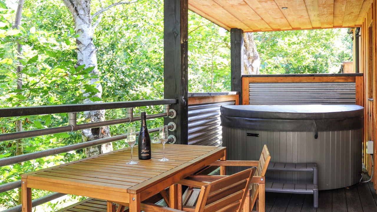 Photo of Others in Bont Newydd