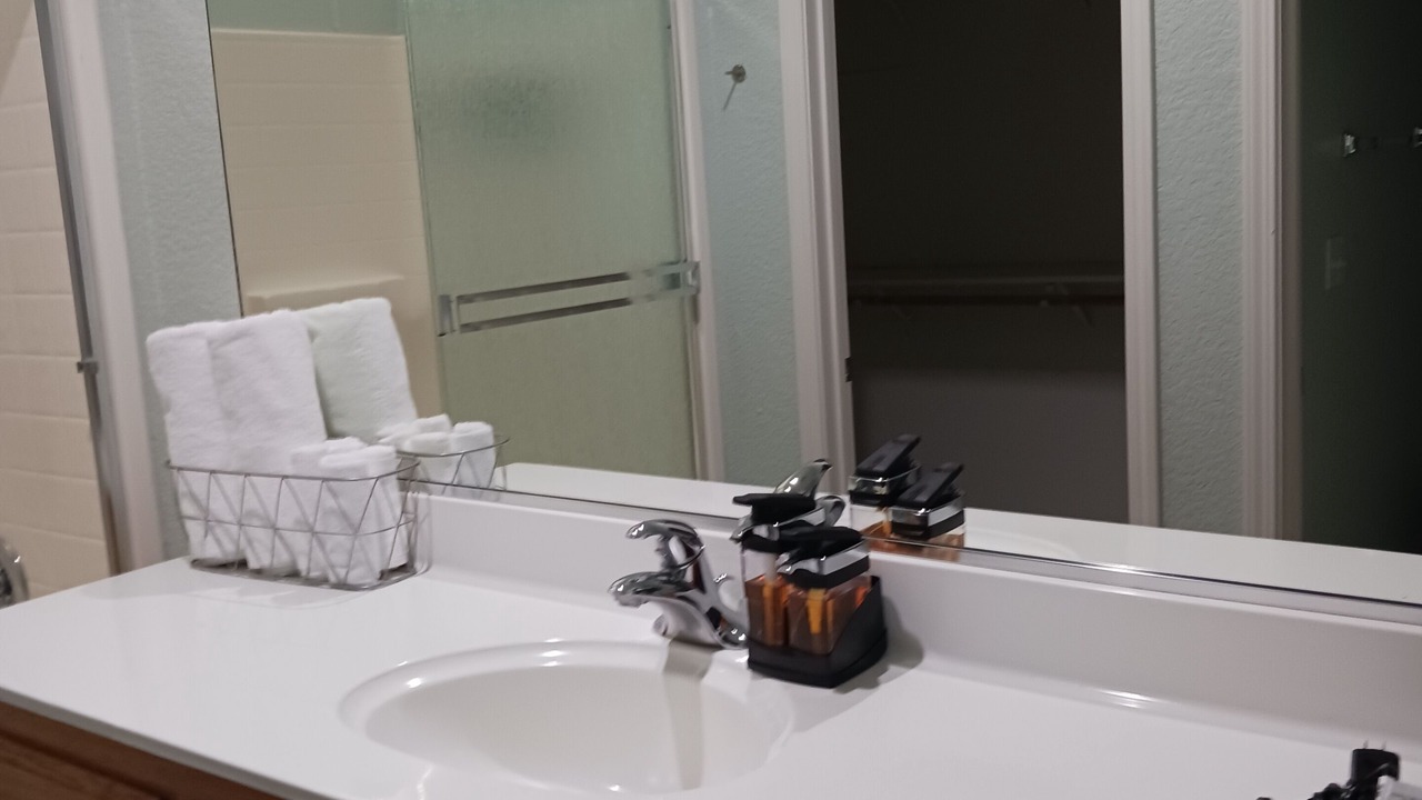Photo of Bathroom in Regency Park