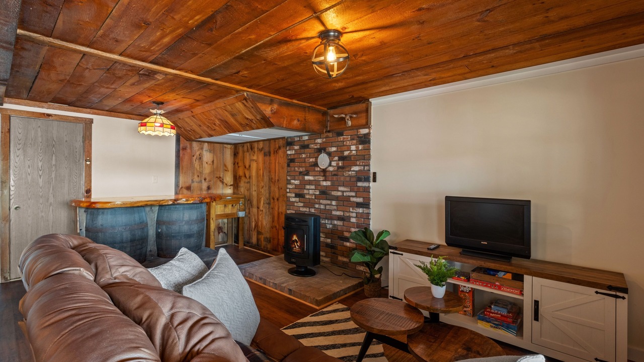 Photo of Bedroom in Locke Lake Colony