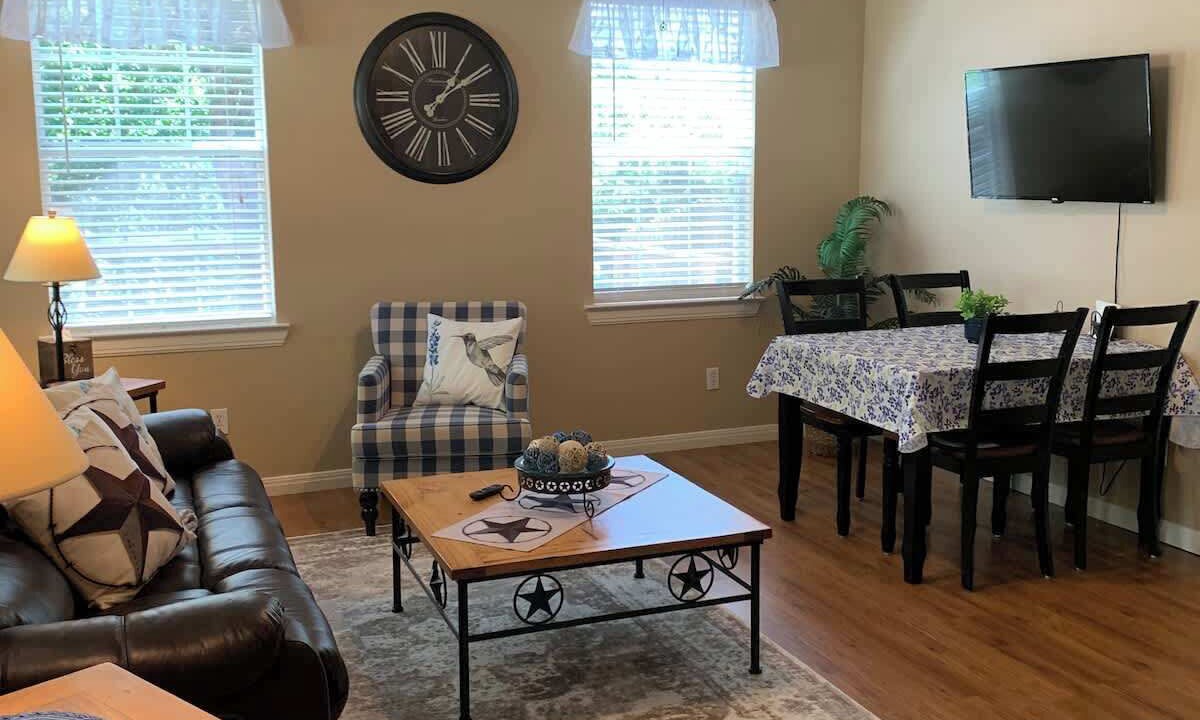 Photo of Livingroom in Waco