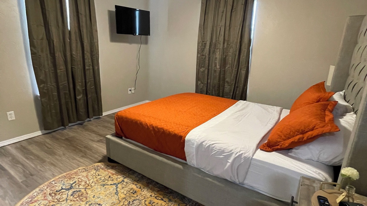 Photo of Bedroom in Ada