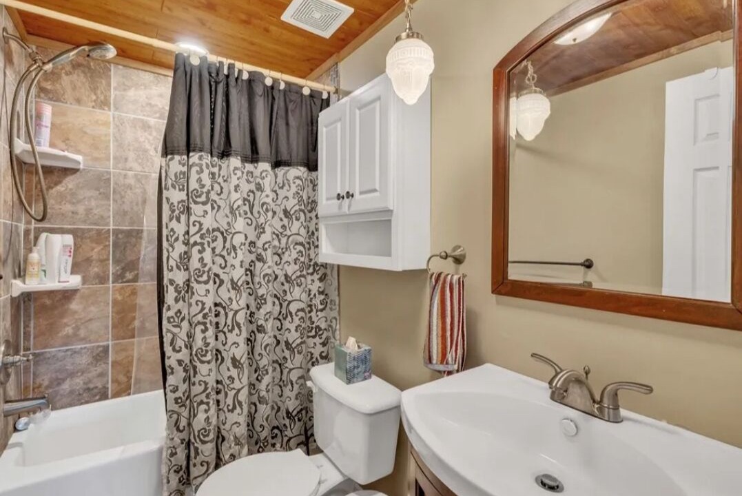 Photo of Bathroom in Eddyville