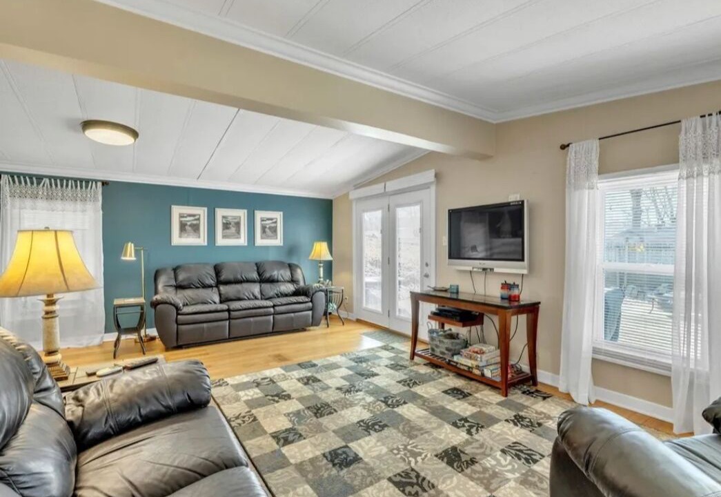 Photo of Livingroom in Eddyville