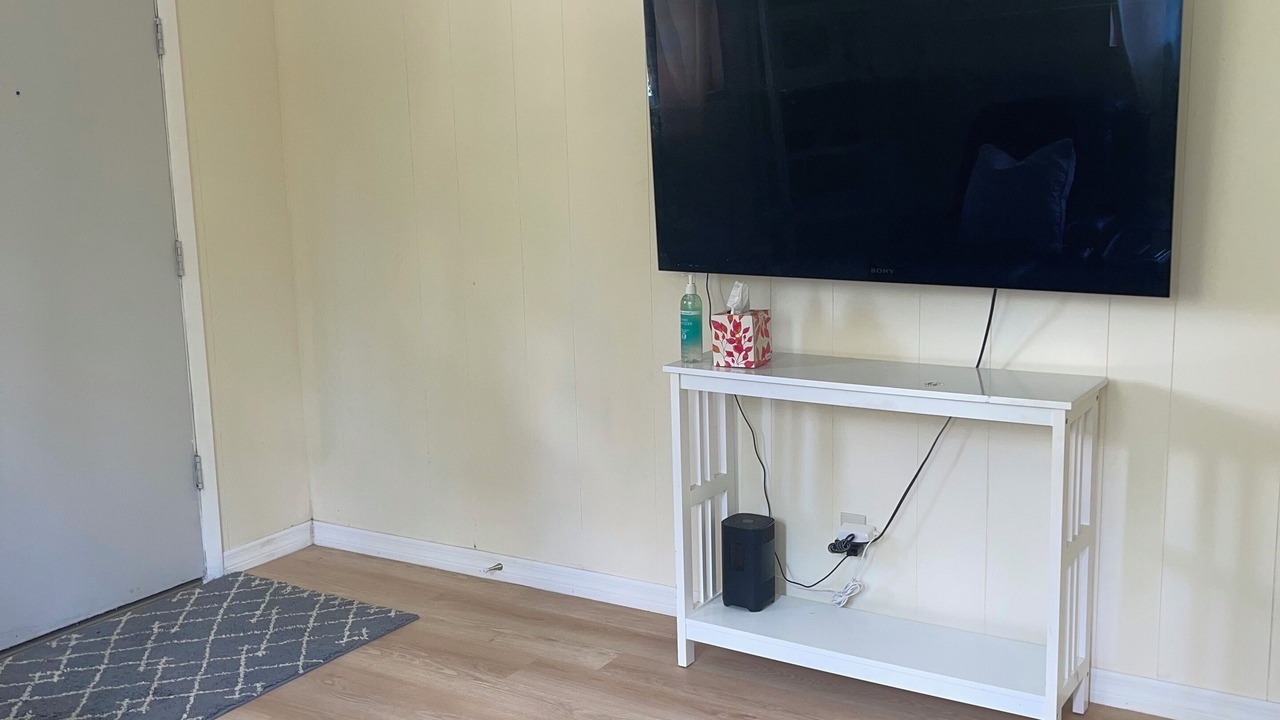 Photo of Livingroom in Lake City
