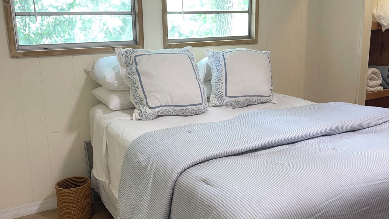 Photo of Bedroom in Lake City
