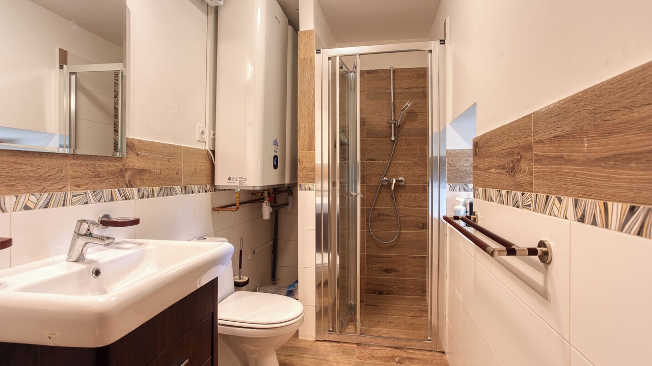 Photo of Bathroom in Miribel-les-Echelles