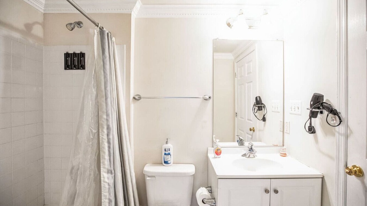 Photo of Bathroom in Fairland