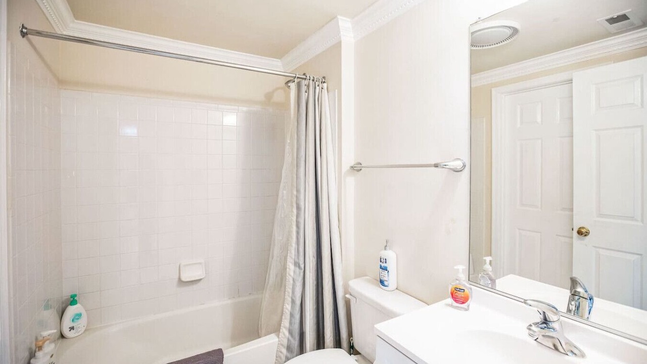 Photo of Bathroom in Fairland