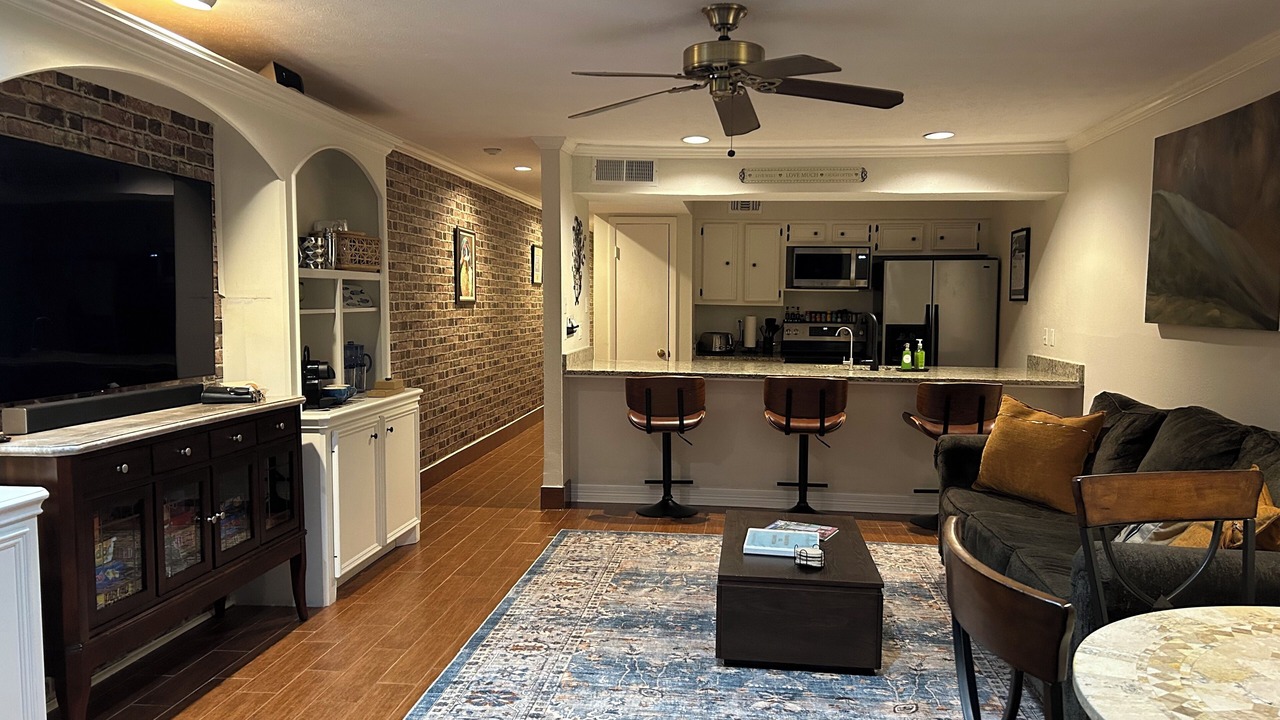 Photo of Livingroom in Walden on Lake Conroe