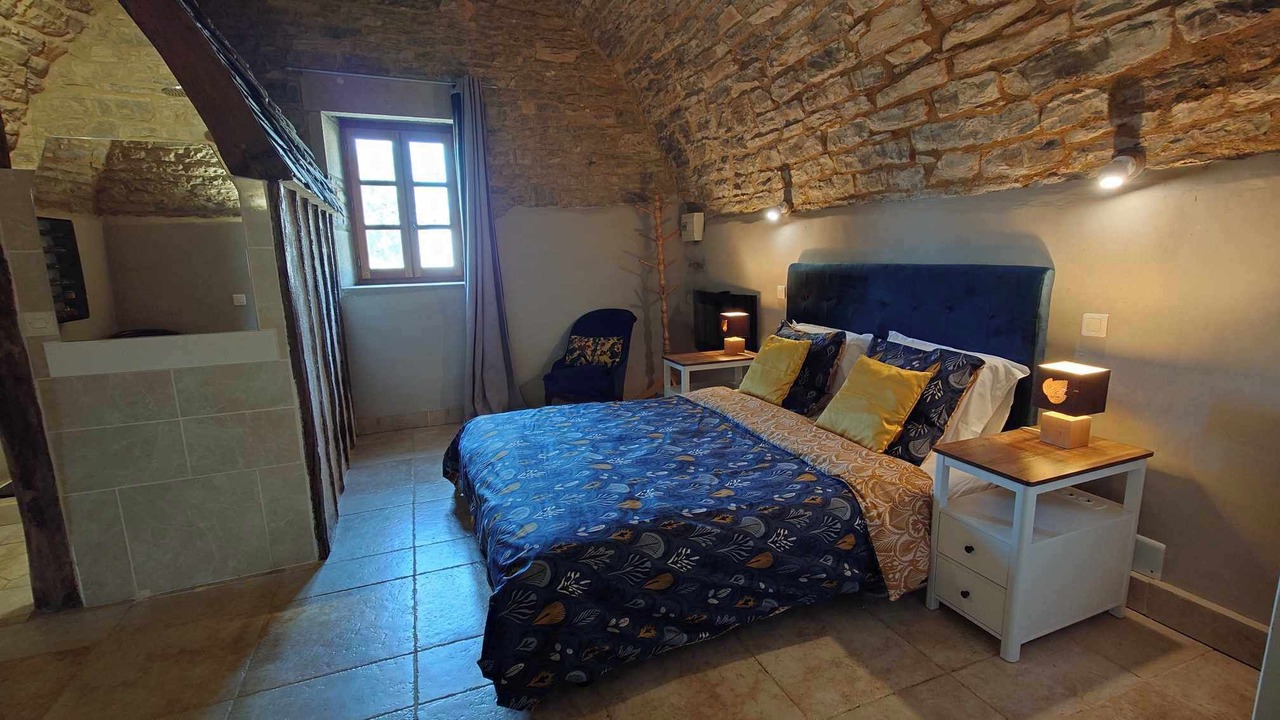 Photo of Bedroom in Villeneuve d'Aveyron