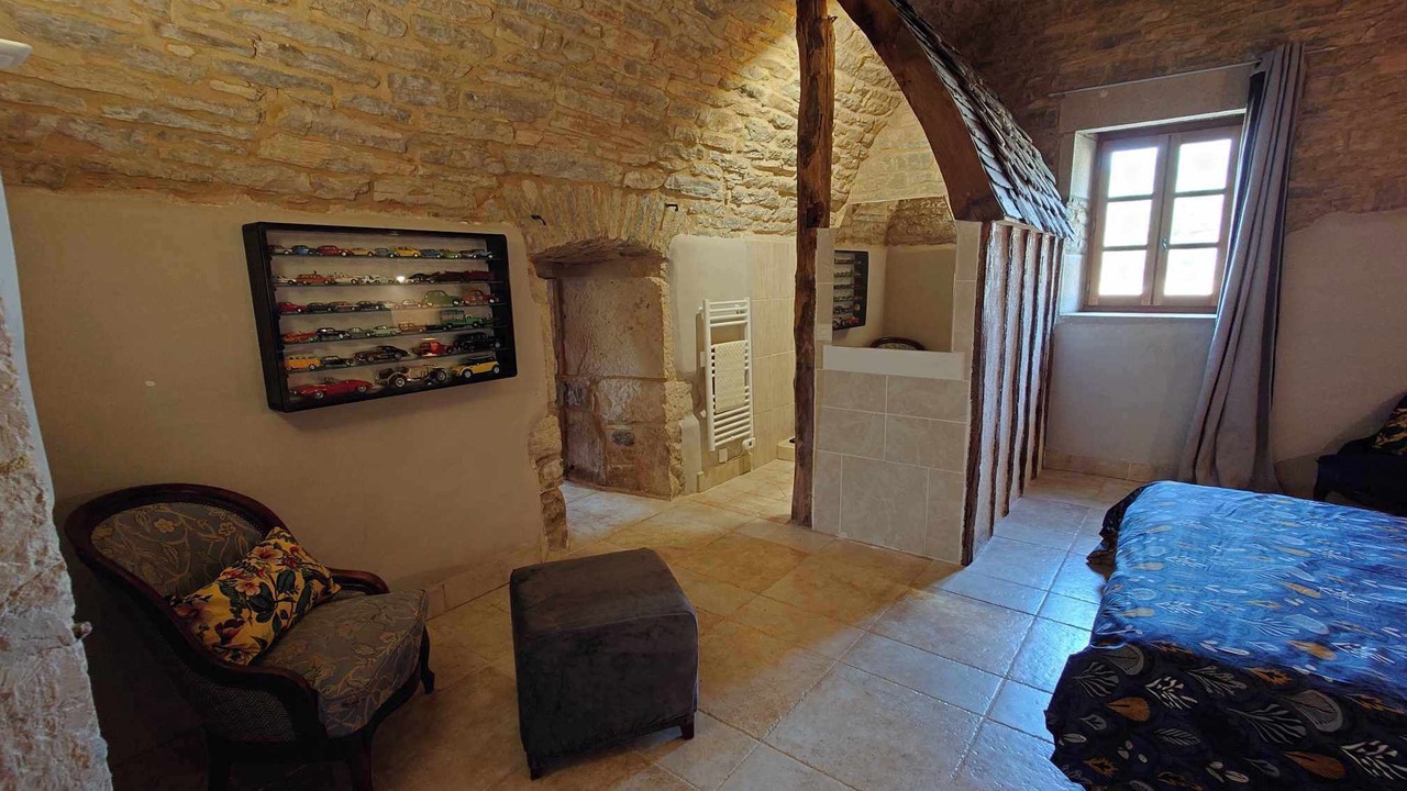 Photo of Bedroom in Villeneuve d'Aveyron