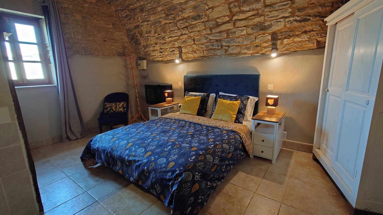 Photo of Bedroom in Villeneuve d'Aveyron