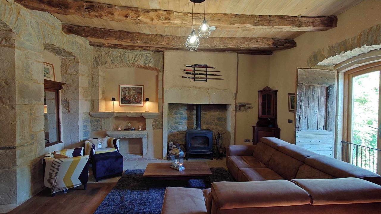 Photo of Livingroom in Villeneuve d'Aveyron