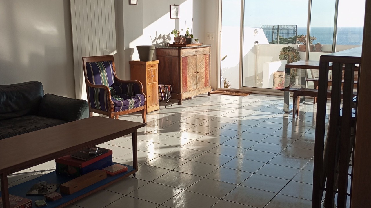 Photo of Livingroom in Roucas-Blanc