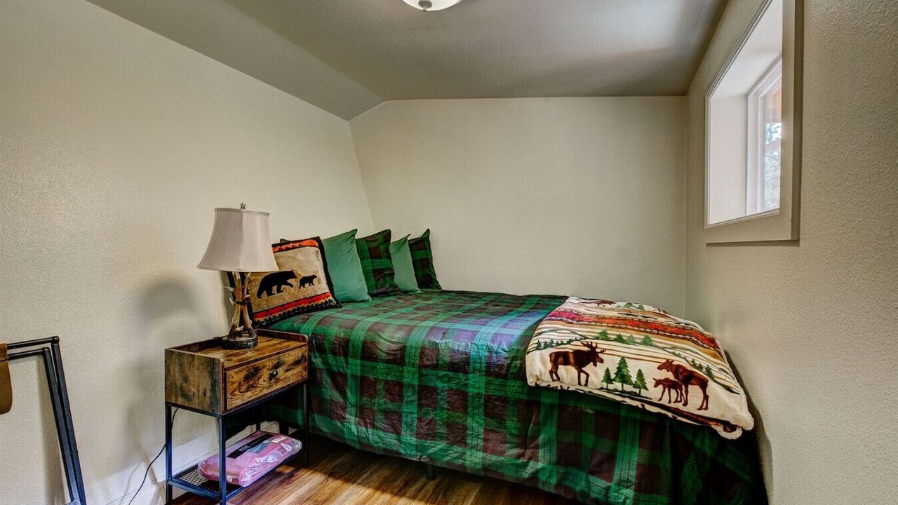 Photo of Bedroom in Lyons