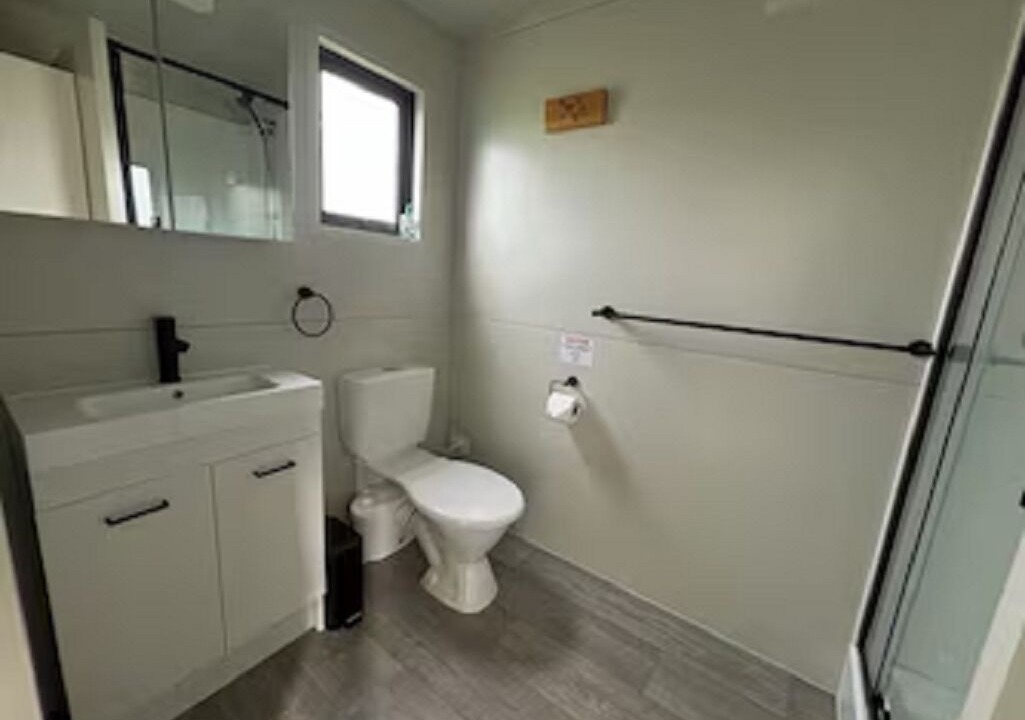 Photo of Bathroom in Tataraimaka