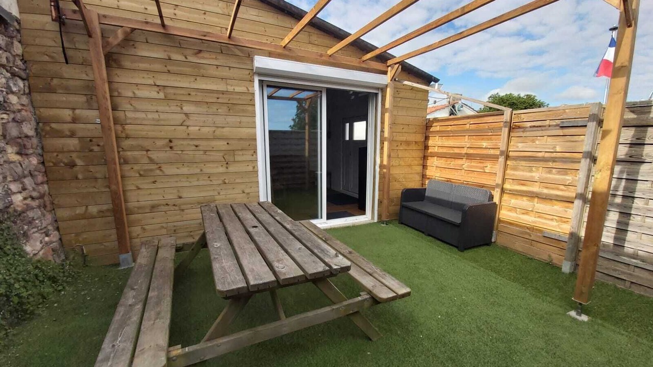 Photo of Outdoor in Grues