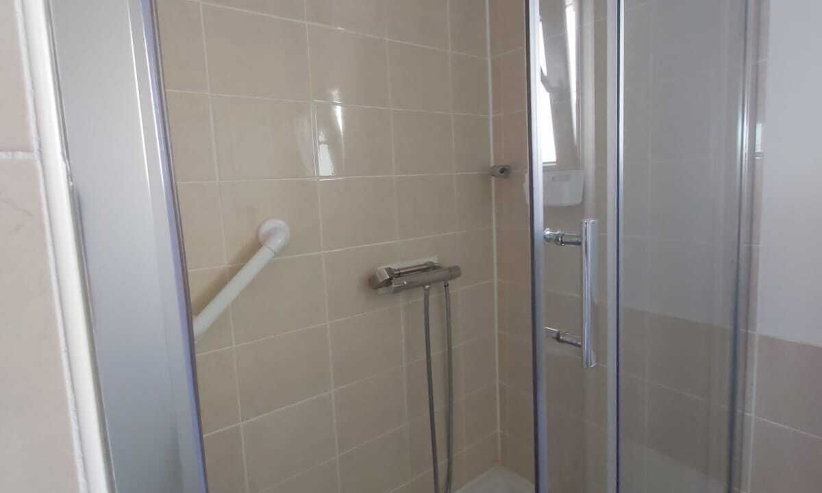 Photo of Bathroom in Grues