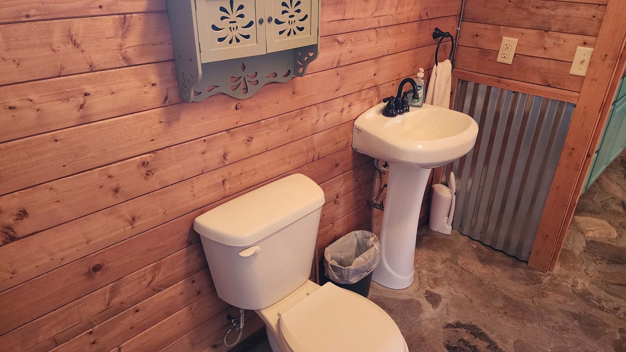 Photo of Bathroom in Alpine