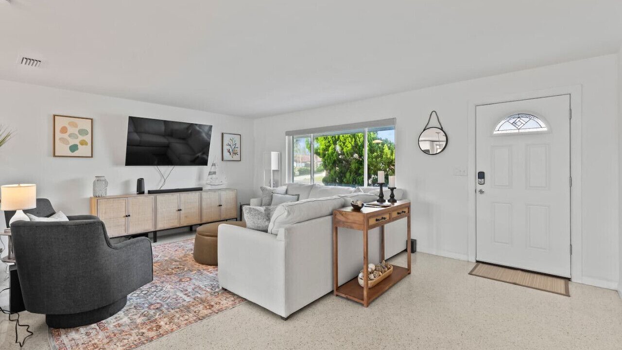 Photo of Livingroom in Ponce Inlet