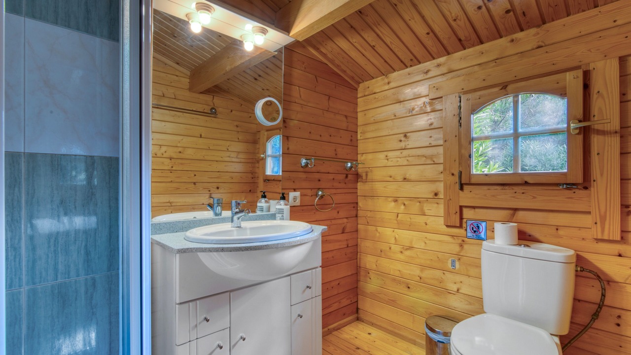 Photo of Bathroom in Benicolet
