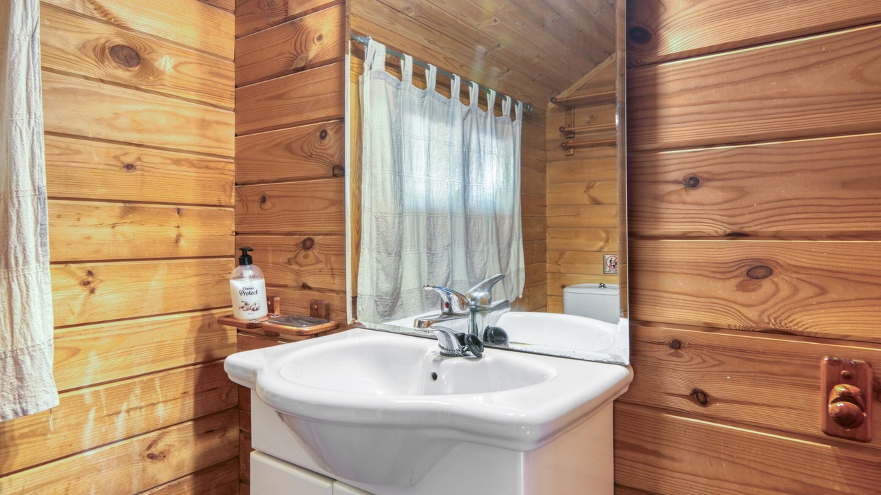 Photo of Bathroom in Benicolet