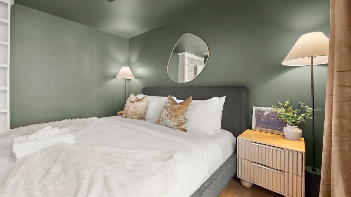 Photo of Bedroom in Old Town Alexandria