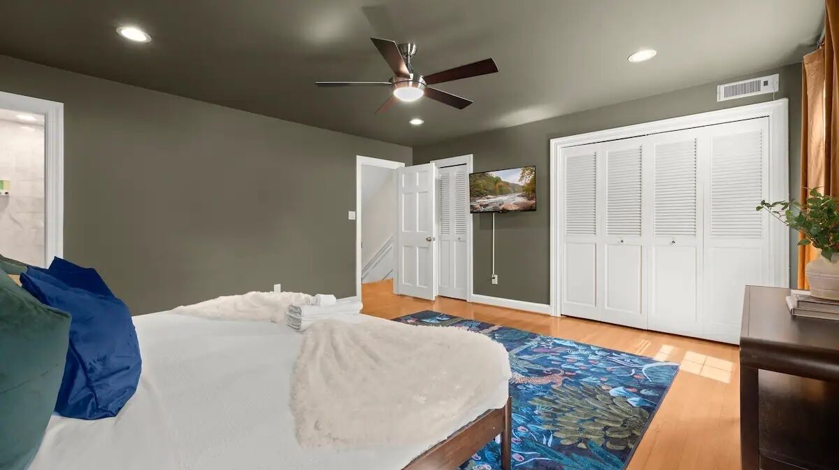 Photo of Bedroom in Old Town Alexandria