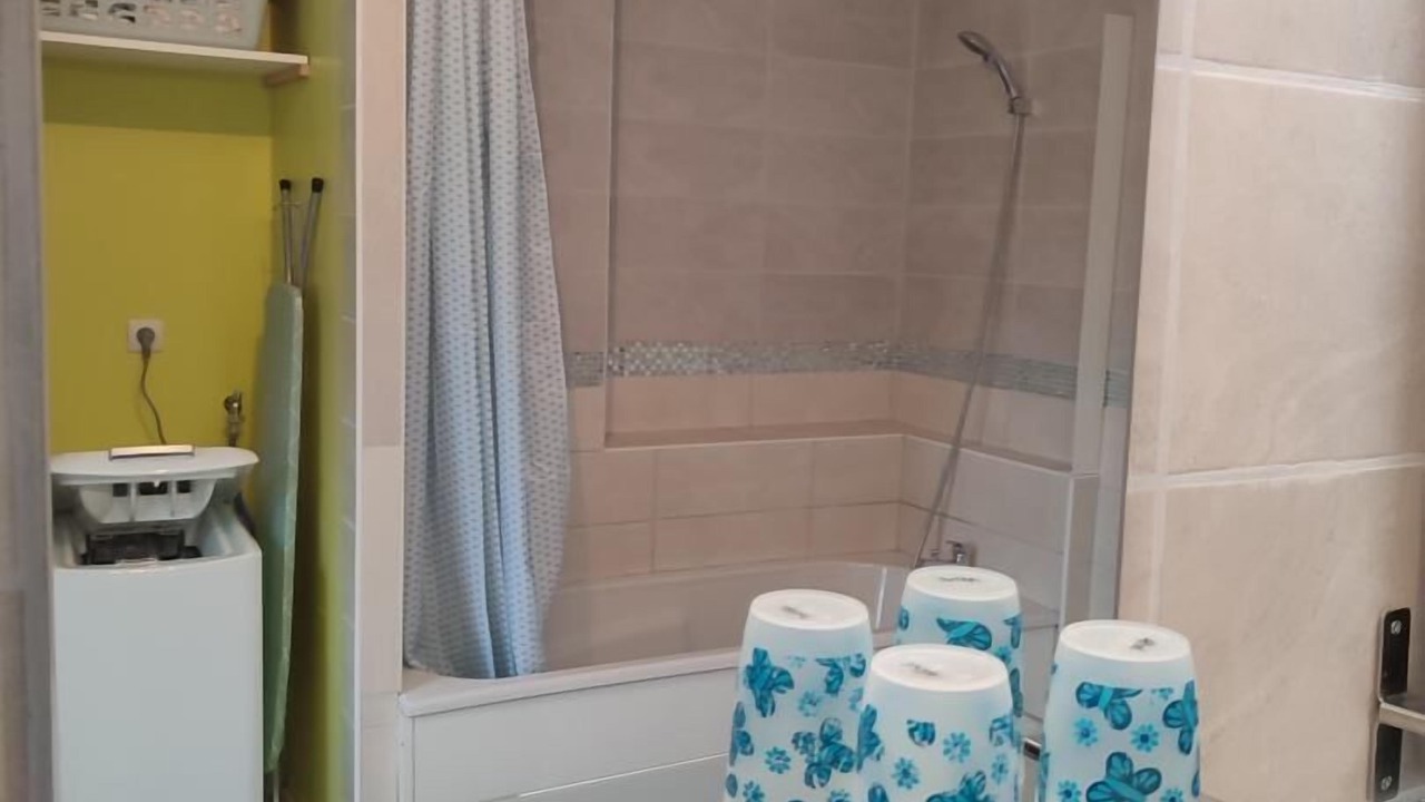 Photo of Bathroom in Claville-Motteville
