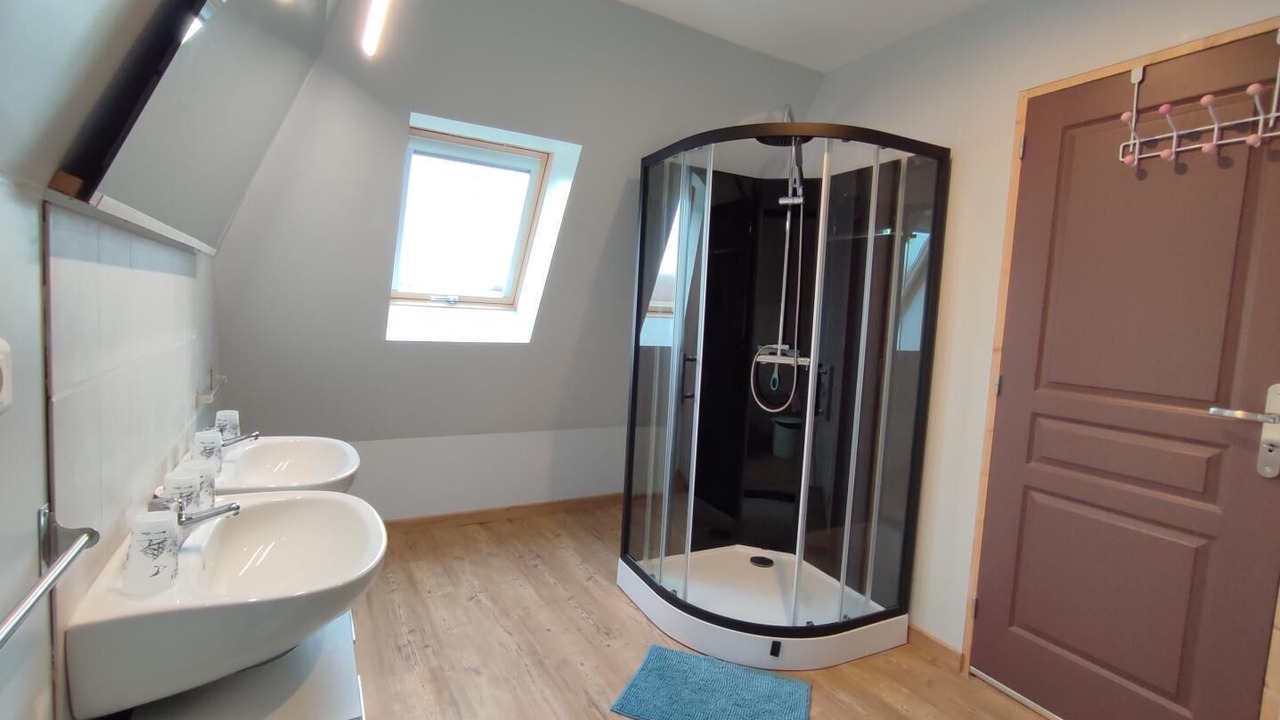 Photo of Bathroom in Claville-Motteville