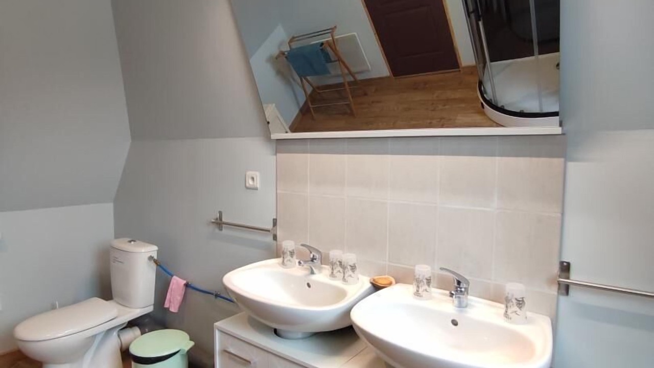 Photo of Bathroom in Claville-Motteville