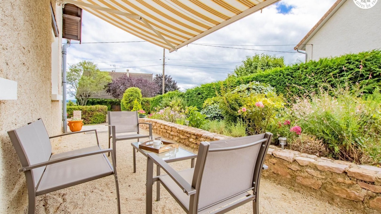 Photo of Patio Balcony in Saint-Martin-sous-Montaigu