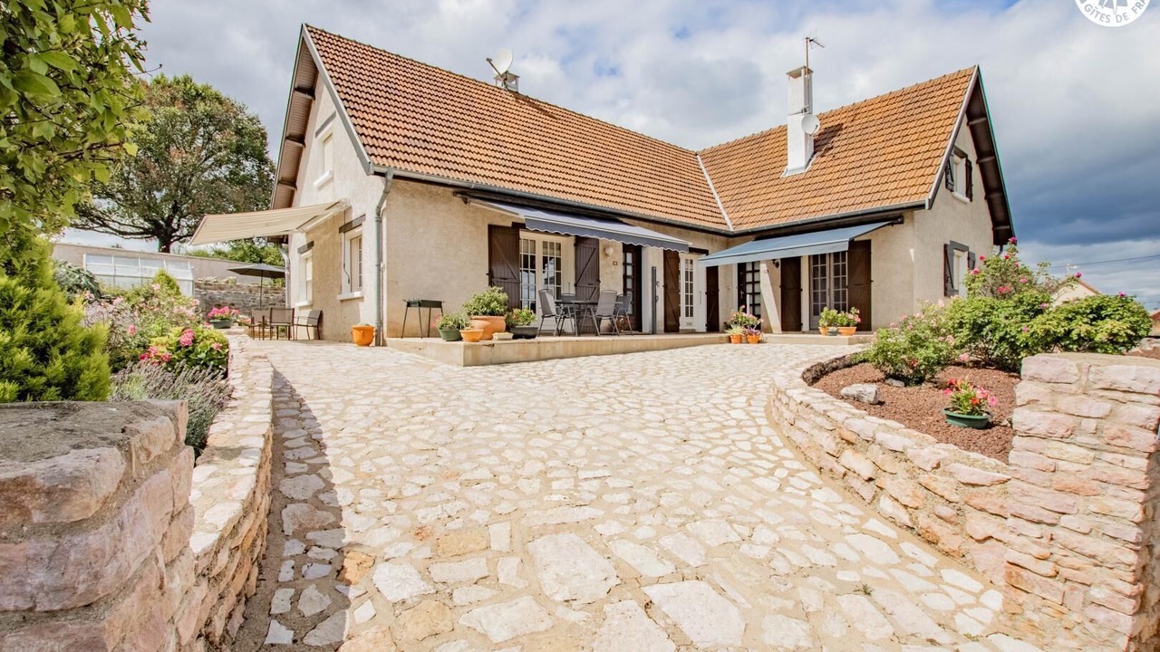 Photo of Outdoor in Saint-Martin-sous-Montaigu