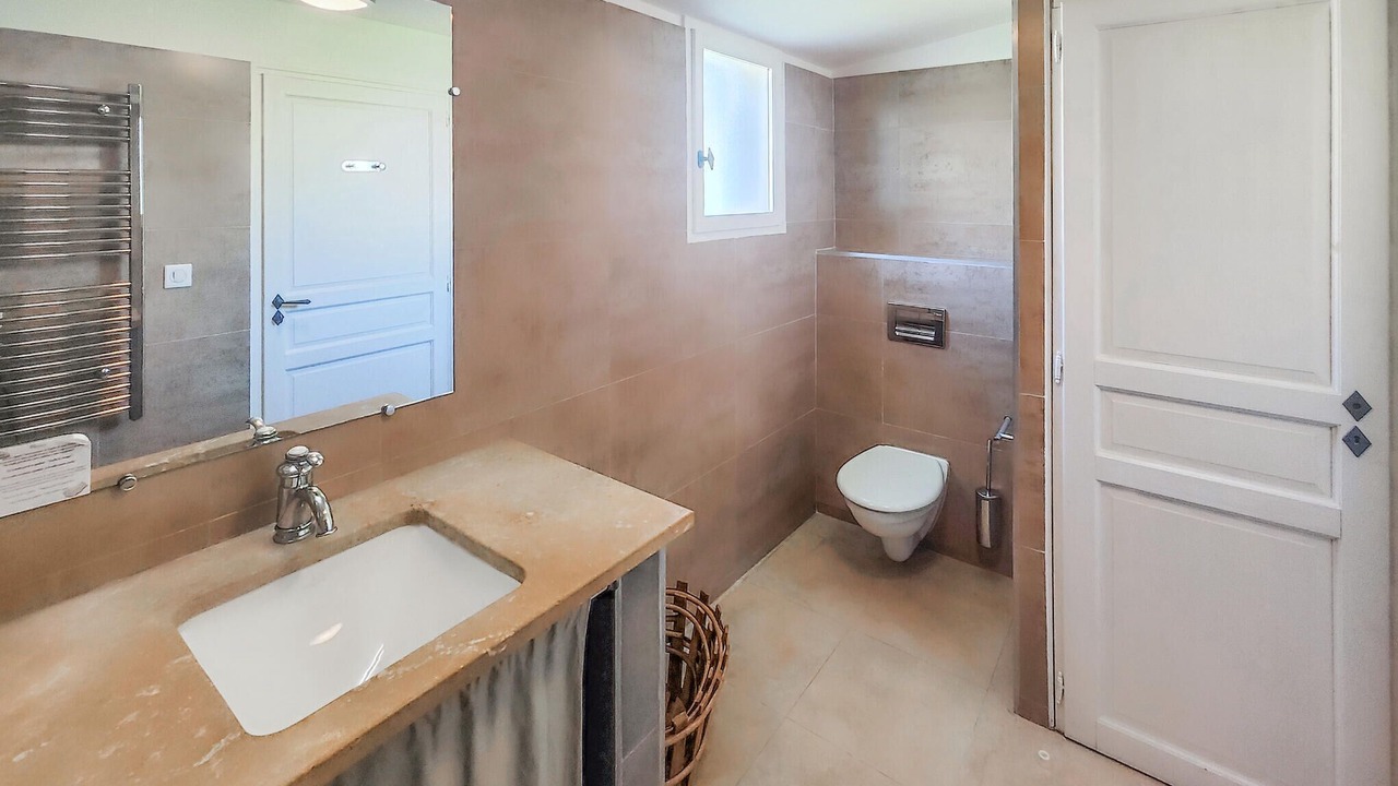 Photo of Bathroom in Saint-Laurent-de-la-Cabrerisse