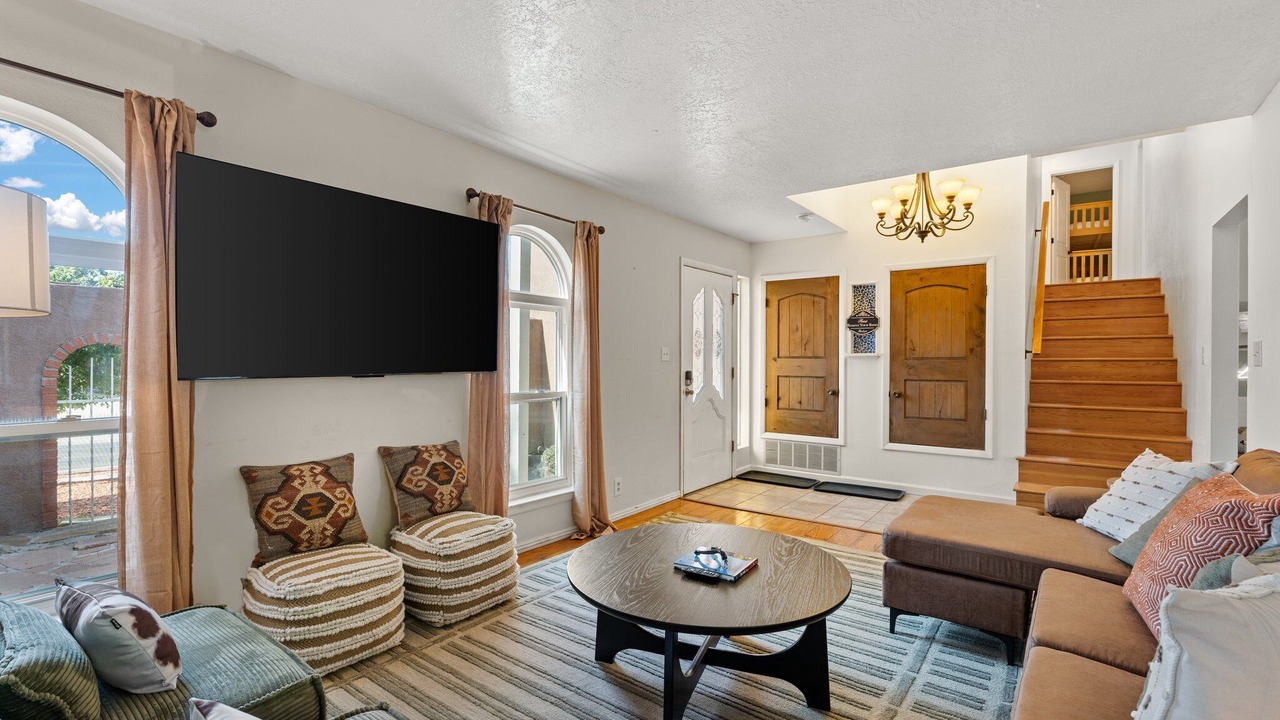 Photo of Livingroom in Northeast Heights