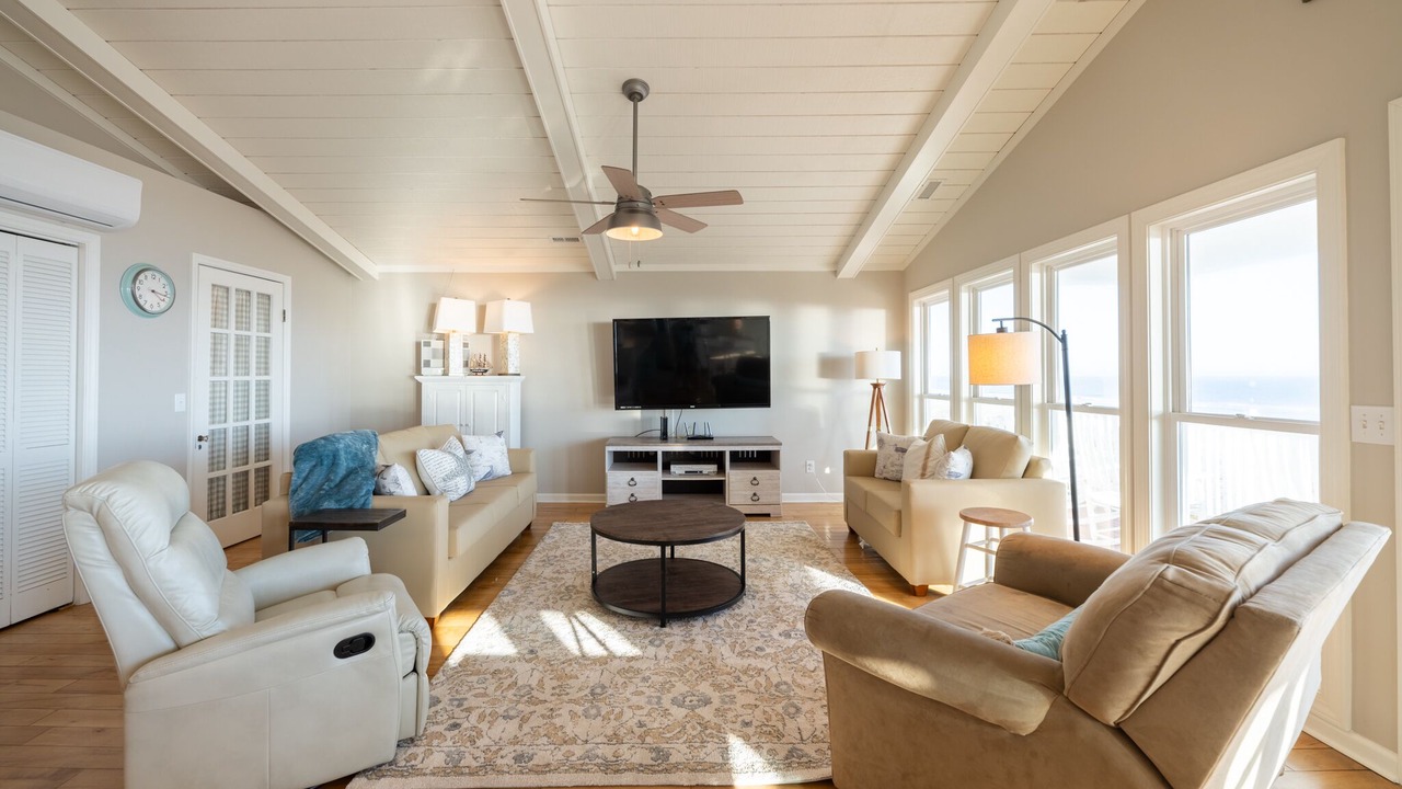 Photo of Livingroom in Holden Beach
