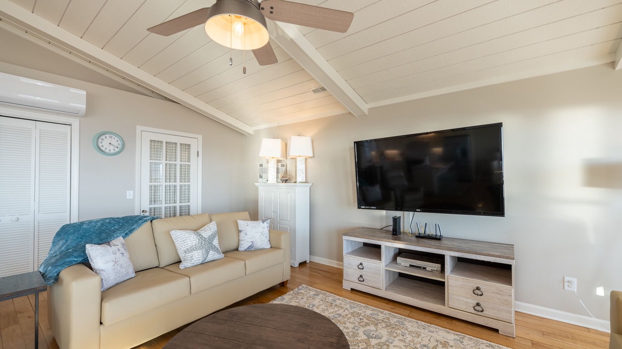 Photo of Livingroom in Holden Beach