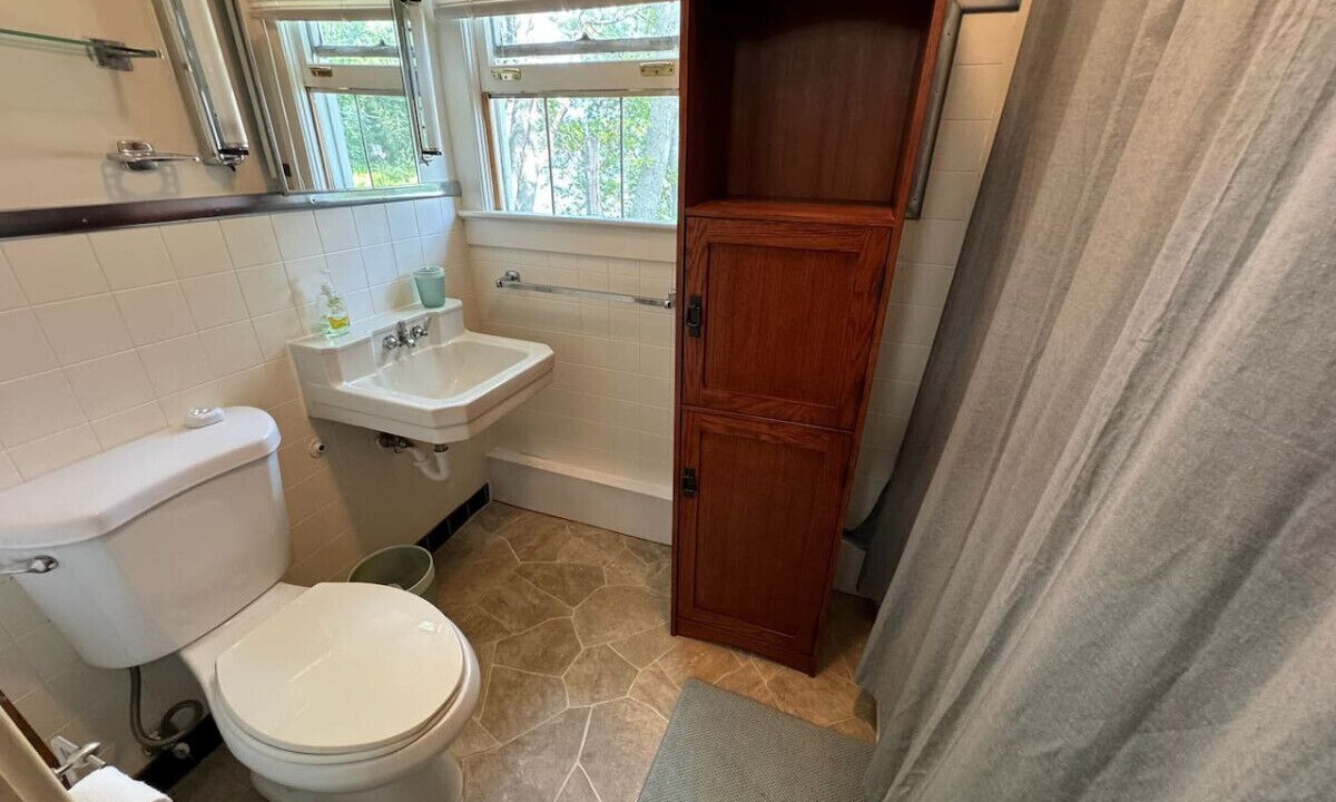 Photo of Bathroom in South Lima