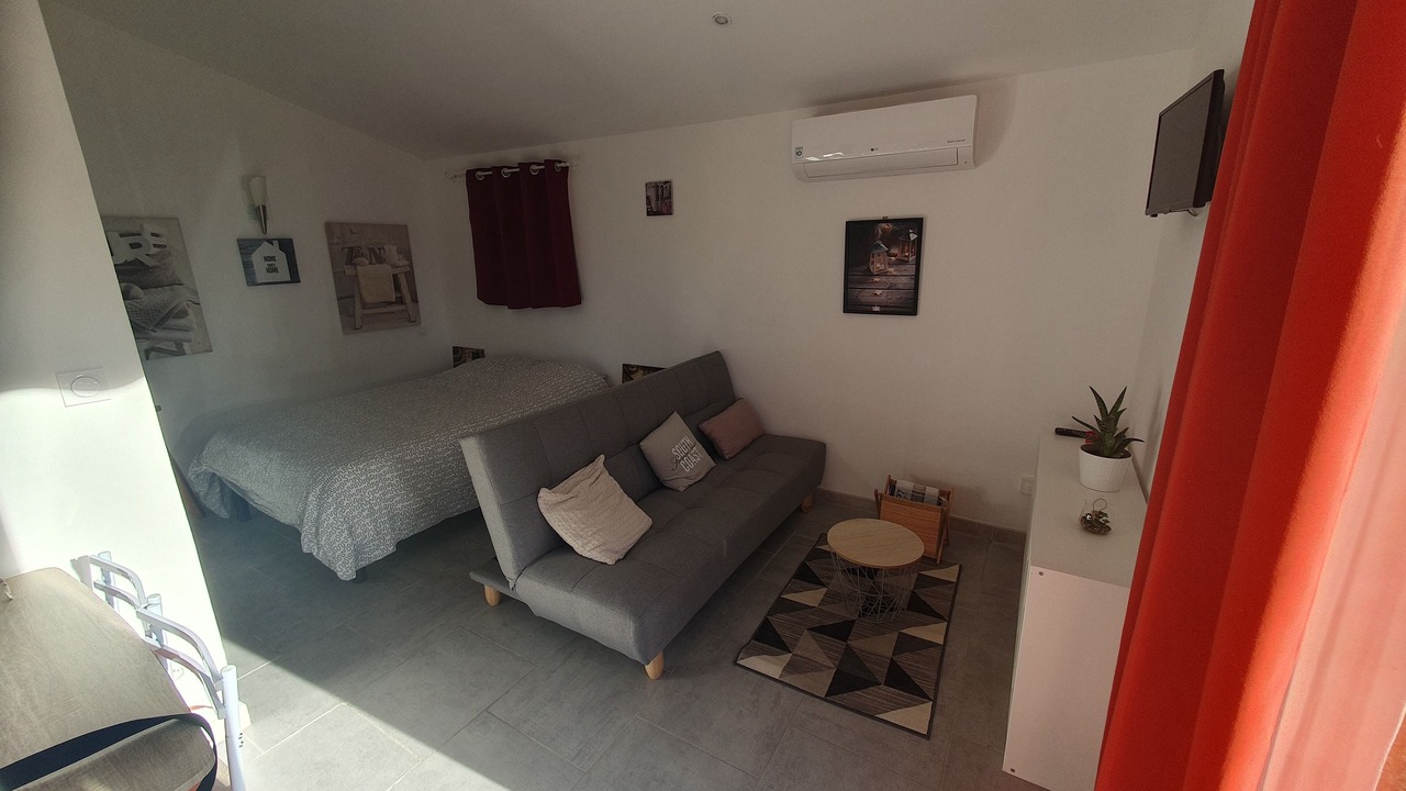 Photo of Bedroom in Mornas