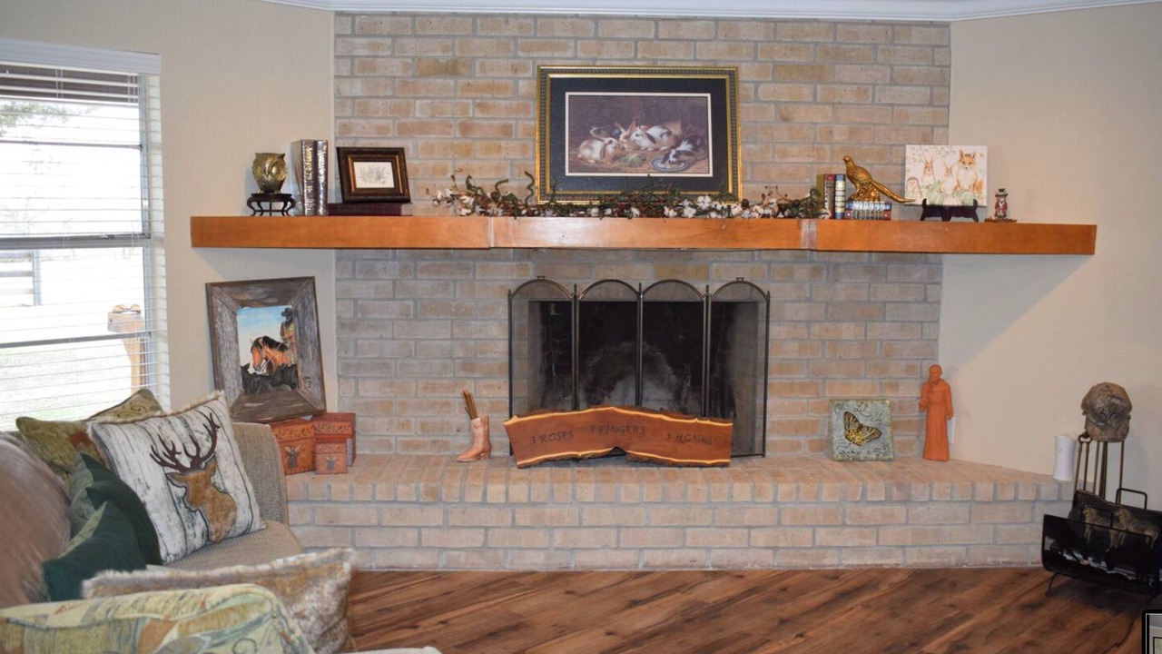 Photo of Others in Pettus