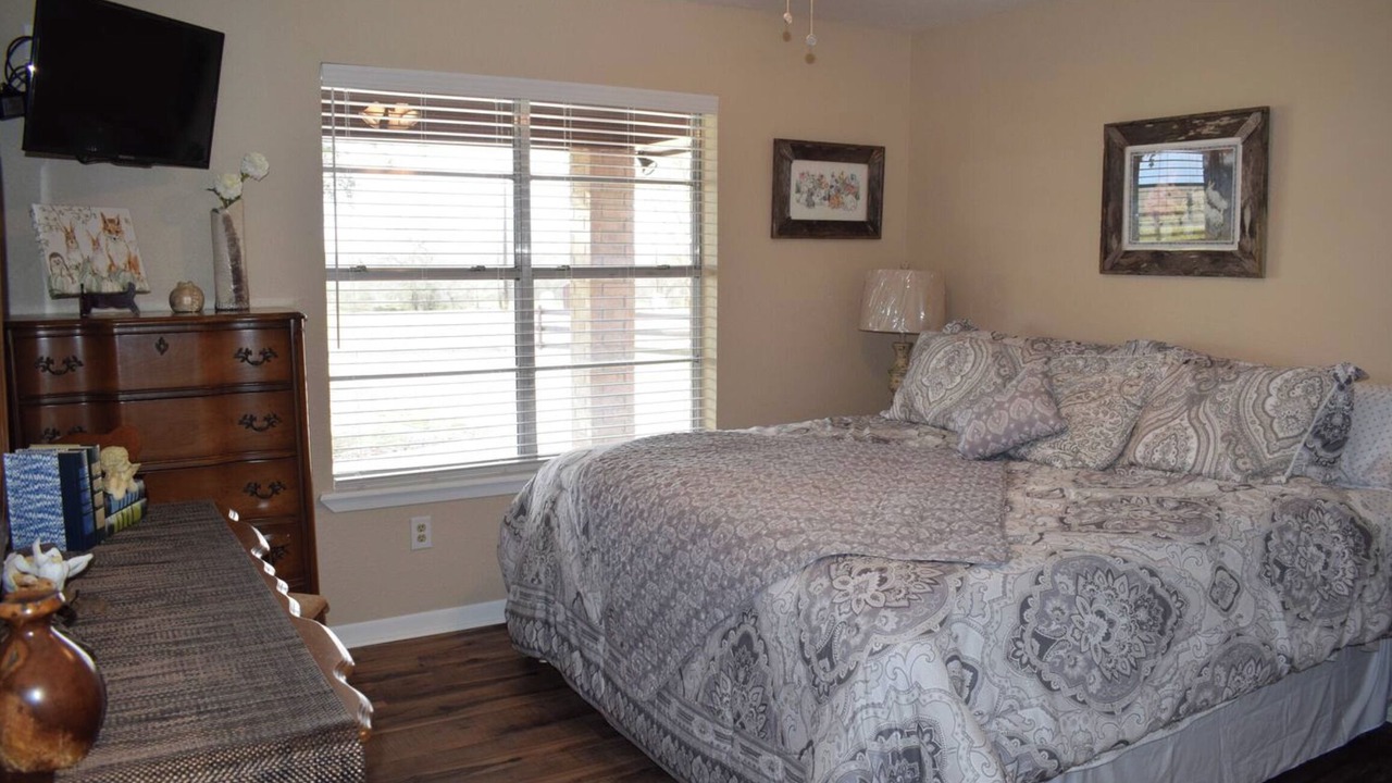 Photo of Bedroom in Pettus