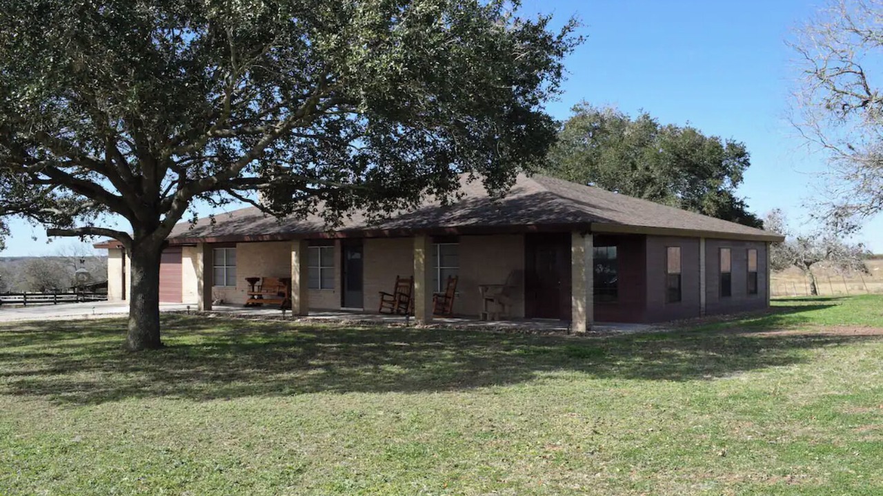 Photo of Outdoor in Pettus